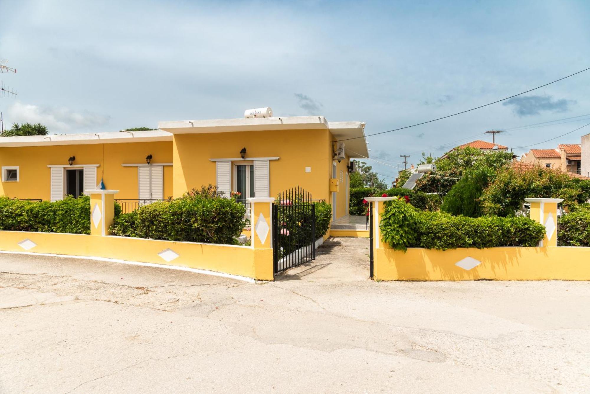 Kates Apartments Kávos المظهر الخارجي الصورة